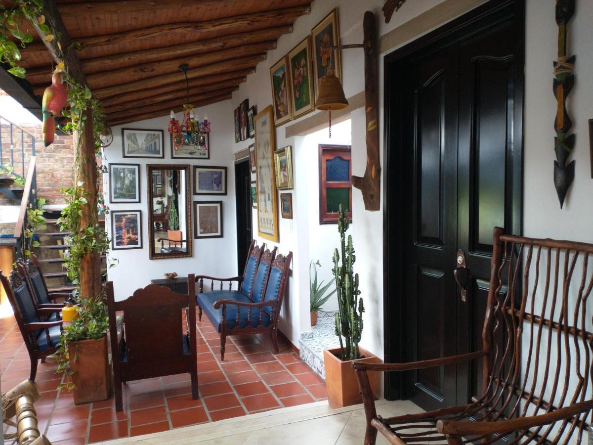 Santander Aleman Hostel San Gil Extérieur photo
