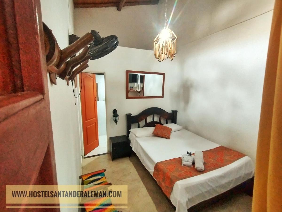 Santander Aleman Hostel San Gil Extérieur photo