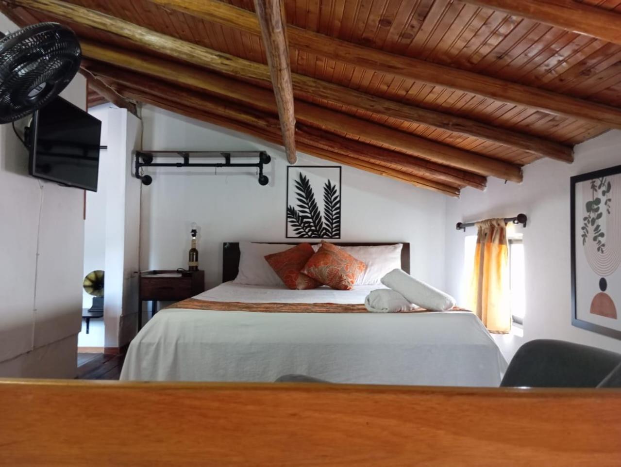 Santander Aleman Hostel San Gil Extérieur photo