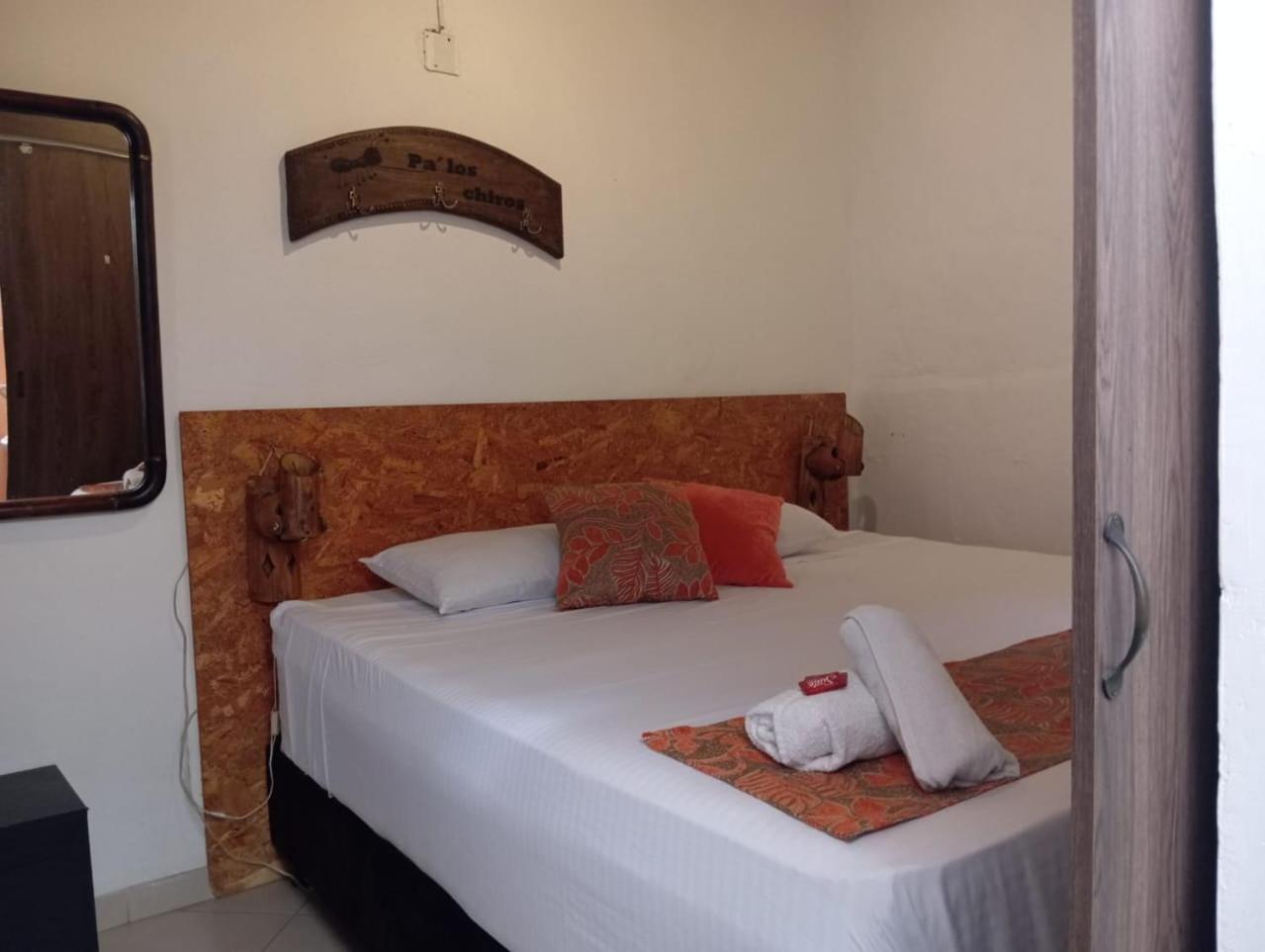 Santander Aleman Hostel San Gil Extérieur photo